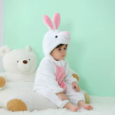 barboteuse-calin-mignon-lapin-blanc-confortable