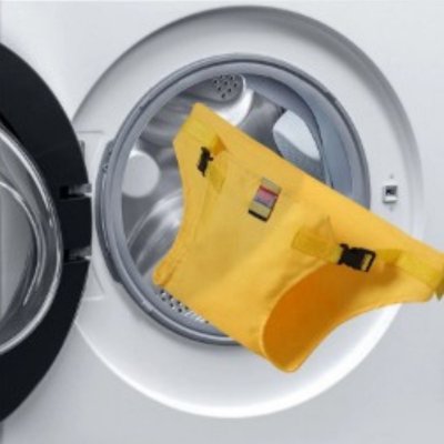 Harnais chaise haute va dans la machine à laver.