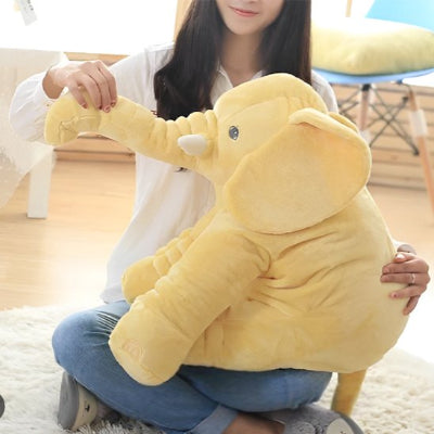 Peluche elephant jaune avec grandes oreilles et trompe - jouet en peluche pour enfant.