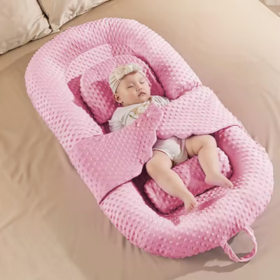 reducteur-de-lit-rose-ailes
