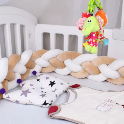 tour-de-lit-bebe-beige-blanc-nuit-complete