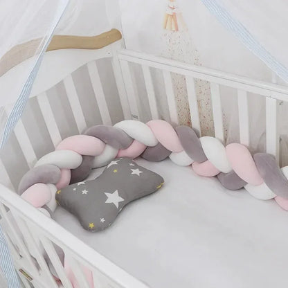 tour-de-lit-bebe-sécurisant